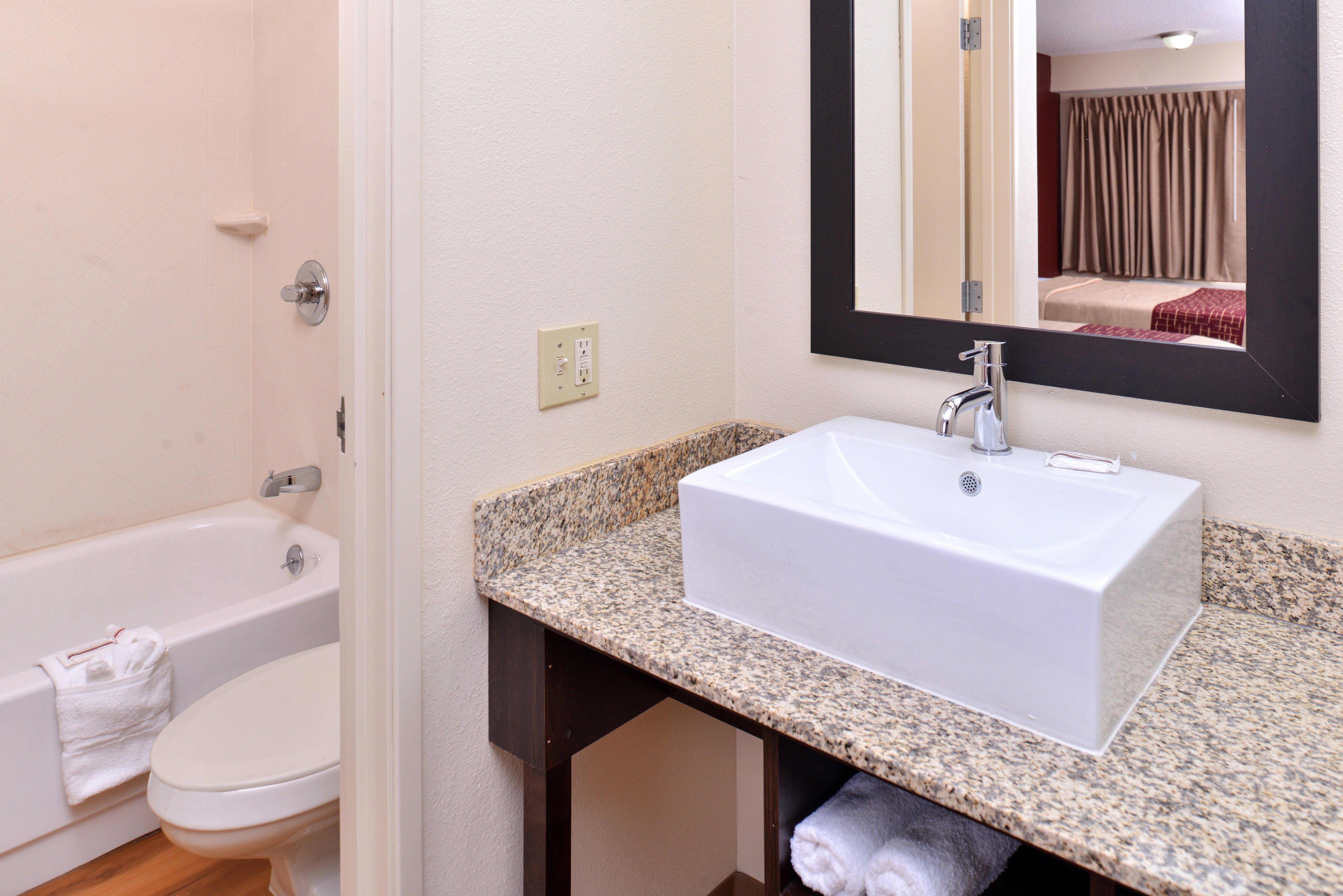 Red Roof Inn Champaign - University Extérieur photo