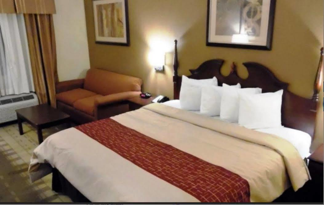 Red Roof Inn Champaign - University Extérieur photo