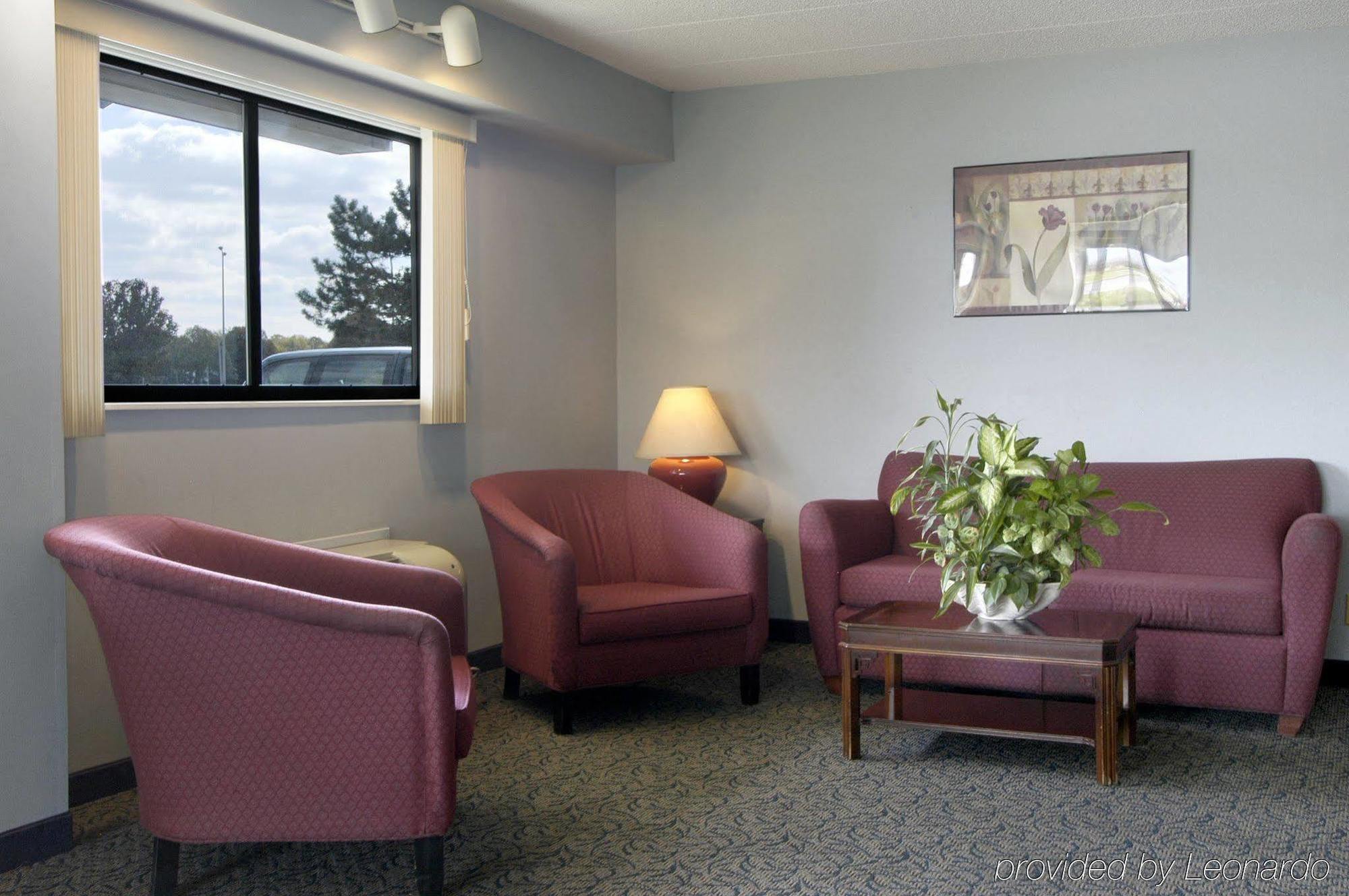 Red Roof Inn Champaign - University Extérieur photo